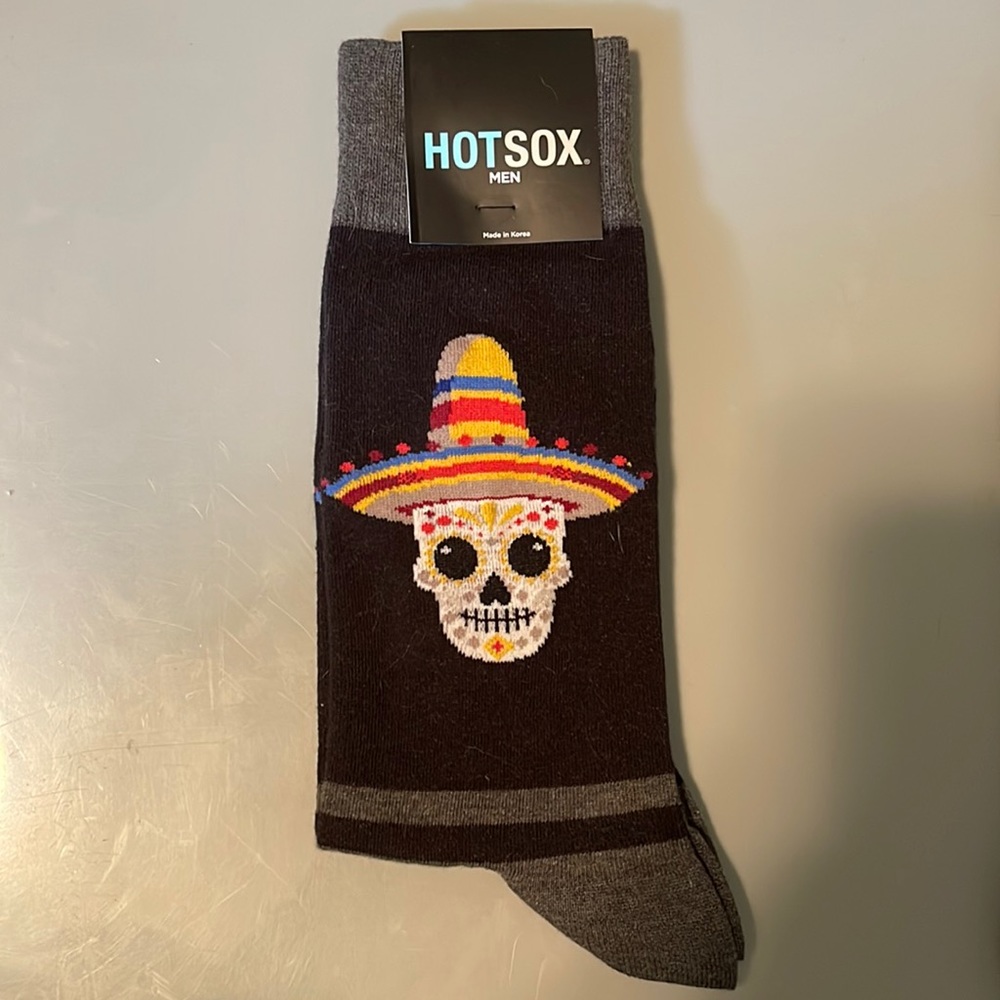 Hot Sox Mens Sombrero Sugar Skull Crew Socks